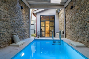 Incomparable Plaka's Luxury Apt Private Pool